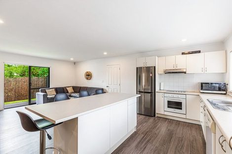 Photo of property in 9/17 Neta Grove, Henderson, Auckland, 0612