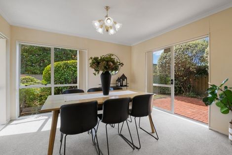 Photo of property in 22 Vanderbilt Parade, Albany, Auckland, 0632