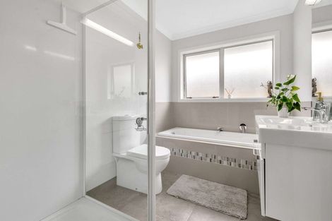 Photo of property in 10 Furl Close, Pyes Pa, Tauranga, 3112