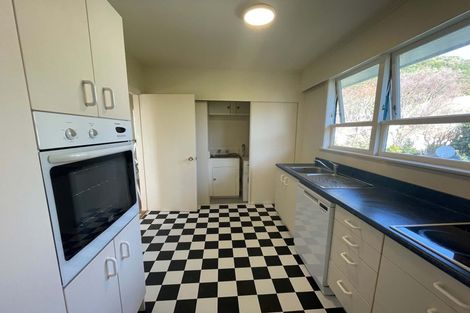 Photo of property in 2/9 Miro, Eastbourne, Lower Hutt, 5013