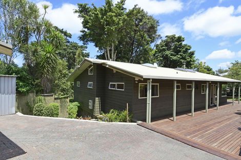 Photo of property in 18 Grand View Road, Leigh, 0985