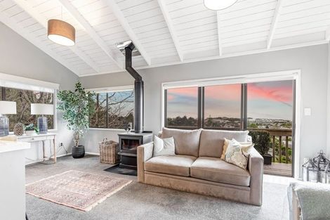 Photo of property in 15 Moorgreen Heights, Torbay, Auckland, 0630