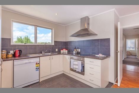 Photo of property in 51 Triangle Road, Massey, Auckland, 0614