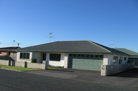 Photo of property in 1/25 Edward Avenue, Orewa, 0931