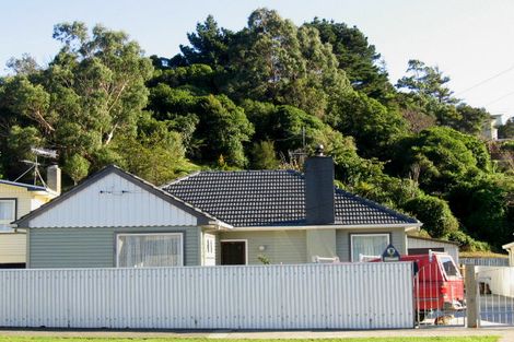 Photo of property in 14 George Street, Stokes Valley, Lower Hutt, 5019