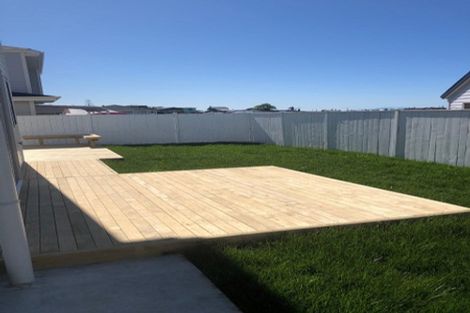 Photo of property in 12 Surf View Crescent, Red Beach, 0932