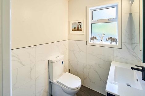 Photo of property in 10 Monowai Road, Johnsonville, Wellington, 6037