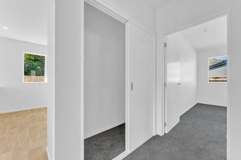 Photo of property in 4/5 Westminster Road, Wainuiomata, Lower Hutt, 5014