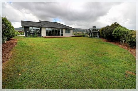 Photo of property in 17 Westwood Drive, Aokautere, Palmerston North, 4471