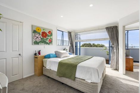 Photo of property in 1015b Beach Road, Torbay, Auckland, 0630