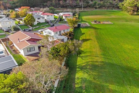 Photo of property in 8 Ngaturi Grove, Wainuiomata, Lower Hutt, 5014