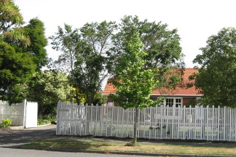 Photo of property in 7 Kent Lodge Avenue Avonhead Christchurch City