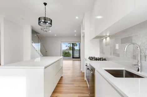 Photo of property in 523b Pakuranga Road, Howick, Auckland, 2010