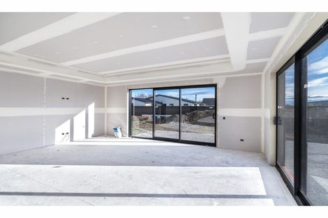 Photo of property in 8 Barker Place, Waikiwi, Invercargill, 9810