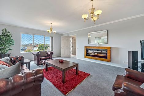Photo of property in 32 Reflection Drive, West Harbour, Auckland, 0618