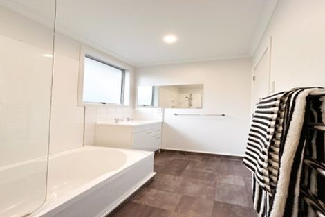 Photo of property in 163b Pembroke Street, Westown, New Plymouth, 4310