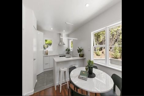 Photo of property in 138 Miromiro Road, Normandale, Lower Hutt, 5010