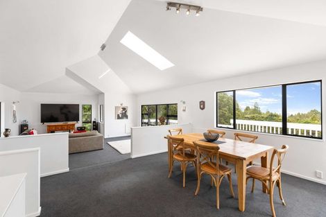 Photo of property in 292 Forest Hill Road, Waiatarua, Auckland, 0612