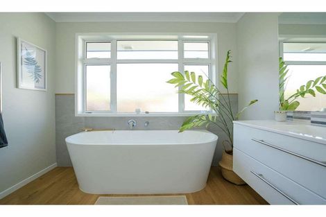 Photo of property in 7 Fernbird Grove, Kerikeri, 0294