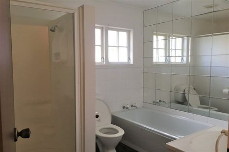 Photo of property in 16 Elmira Place, Browns Bay, Auckland, 0630