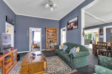 Photo of property in 13 Maire Street, Inglewood, 4330