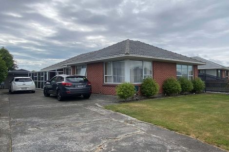 Photo of property in 19 Dunstan Crescent, Hornby, Christchurch, 8042