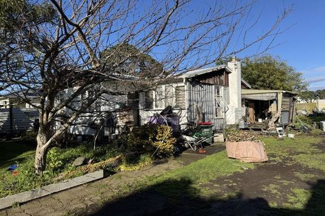Photo of property in 23 Leslie Street, Waitara, 4320
