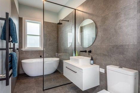 Photo of property in 15 Abbotsford Terrace, Devonport, Auckland, 0624