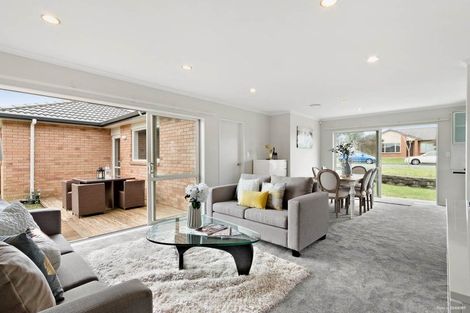 Photo of property in 34a Carrick Glen Avenue, Flat Bush, Auckland, 2019