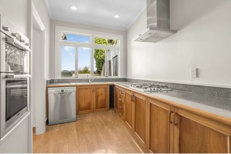 Photo of property in 35 Central Terrace, Kelburn, Wellington, 6012