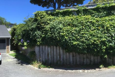 Photo of property in 6 Ellwood Place, Churton Park, Wellington, 6037