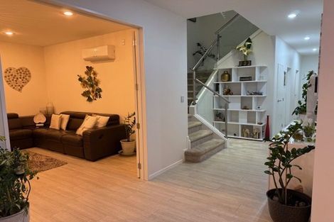 Photo of property in 1 Irongate Avenue, Ranui, Auckland, 0612