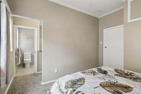 Photo of property in 337 Karori Road, Karori, Wellington, 6012