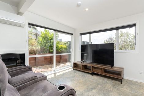 Photo of property in 17a The Drive, Tawa, Wellington, 5028