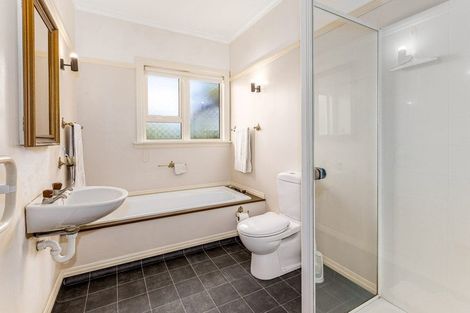 Photo of property in 25 Makara Road, Karori, Wellington, 6012