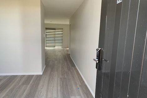 Photo of property in 9a Jillteresa Crescent, Half Moon Bay, Auckland, 2012