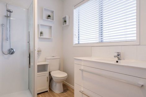 Photo of property in 2/86 Hinemoa Avenue, Taupo, 3330