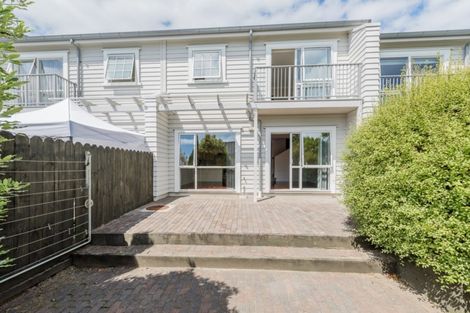 Photo of property in 6/78 Fernhill Way, Oteha, Auckland, 0632