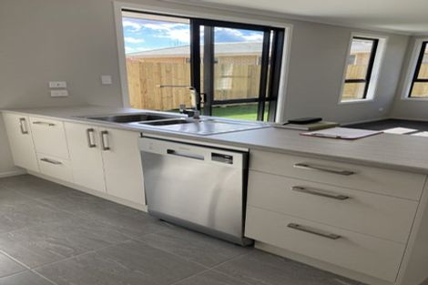 Photo of property in 2/49 Holland Road, Fairfield, Hamilton, 3214