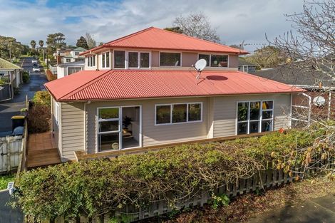 Photo of property in 2/26 Elliott Avenue, Bayview, Auckland, 0629