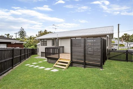 Photo of property in 1/1 Meadowvale Avenue, Forrest Hill, Auckland, 0620