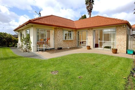 Photo of property in 32 Highfields Terrace, Henderson, Auckland, 0612