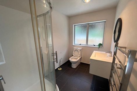 Photo of property in 1/18 Kashmir Road, Glen Eden, Auckland, 0602