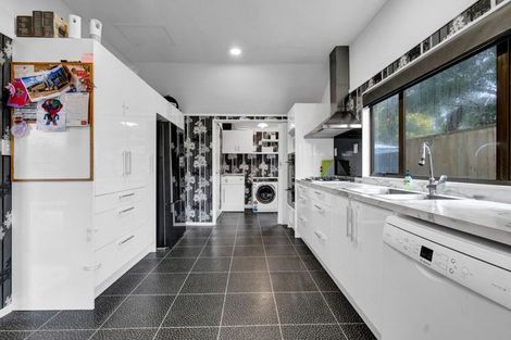 Photo of property in 5 Antonia Place, Bell Block, New Plymouth, 4312