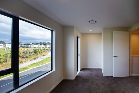 Photo of property in 7 Resnik Crescent, Kumeu, 0810