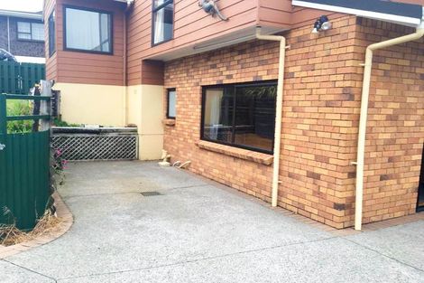 Photo of property in 8 Ilex Place, Totara Heights, Auckland, 2105