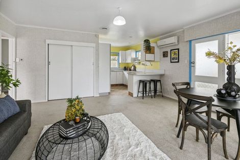 Photo of property in 1a Witham Street, Island Bay, Wellington, 6023