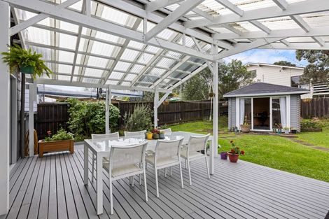 Photo of property in 2/30a Glenvar Road, Torbay, Auckland, 0630