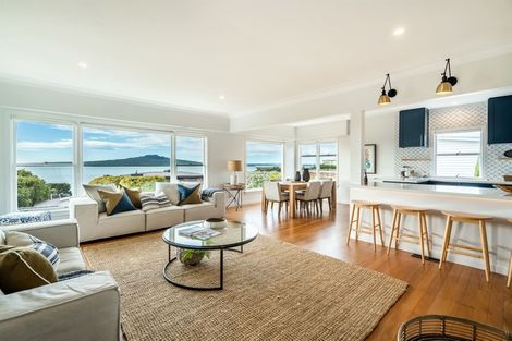 Photo of property in 26 Seacliffe Avenue, Belmont, Auckland, 0622