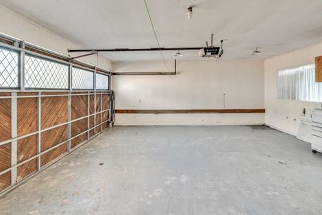 Photo of property in 31a The Esplanade, Eastern Beach, Auckland, 2012